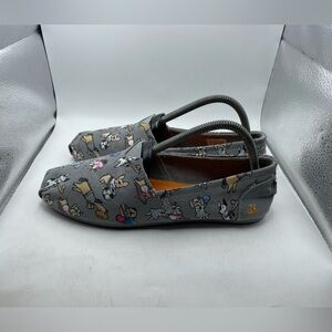Bobs from Skechers Dogs womens suede Print Gray loafers size 8.5